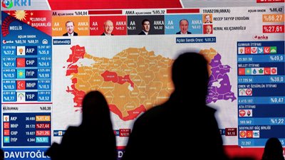 L’obstination du président turc ou le dernier coup de force du très moyennement démocrate néo-Sultan Erdogan … 