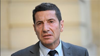 Émeutes en France : David Lisnard, président de l’Association des maires de France, appelle à des rassemblements devant les mairies ce lundi