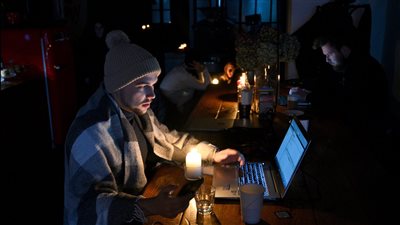 15 mois de guerre : un reportage da l'Ukraine sur la guerre vue de l'arrière du front