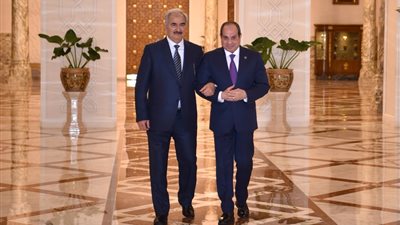  Au Caire, Abdel Fattah Al-Sissi et Khalifa Haftar affichent une convergence stratégique sur l’avenir de la Libye