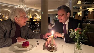 17 heures, heure du Caire 8