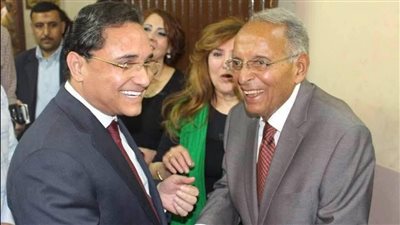 17 heures, heure du Caire 11